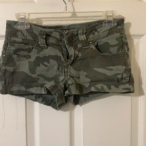 Jade jeans camouflage shorts size 3/4